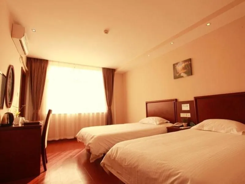 Bed in GreenTree Inn Jiangsu Nanjing Zhongyangmen Railway Station Express Hotel