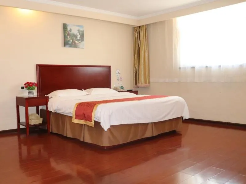 Bed in GreenTree Inn HeBei ZhangJiaKou XuanHua BoJu Countryside Business Hotel