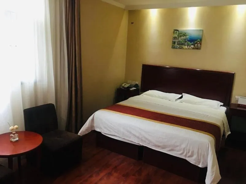 Bed in GreenTree Inn High Tech Changzhi Road Subway Station Business Hotel