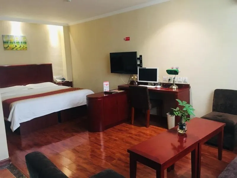 Bed in GreenTree Inn High Tech Changzhi Road Subway Station Business Hotel