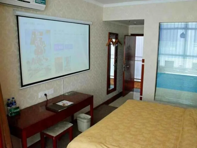 Bed in GreenTree Inn Datong West Xiangyang Street Express Hotel
