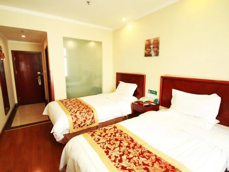 Bed in GreenTree Inn Datong West Xiangyang Street Express Hotel
