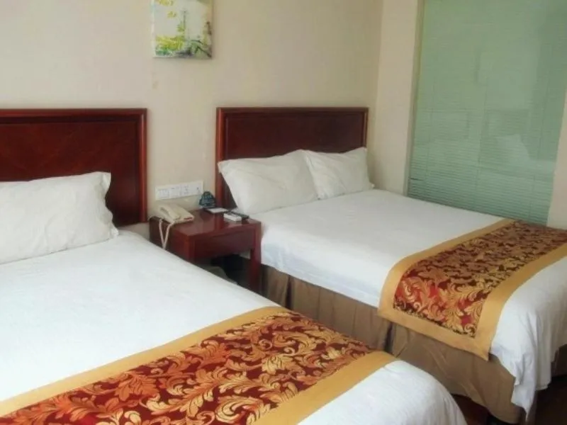 Bed in GreenTree Inn Datong West Xiangyang Street Express Hotel
