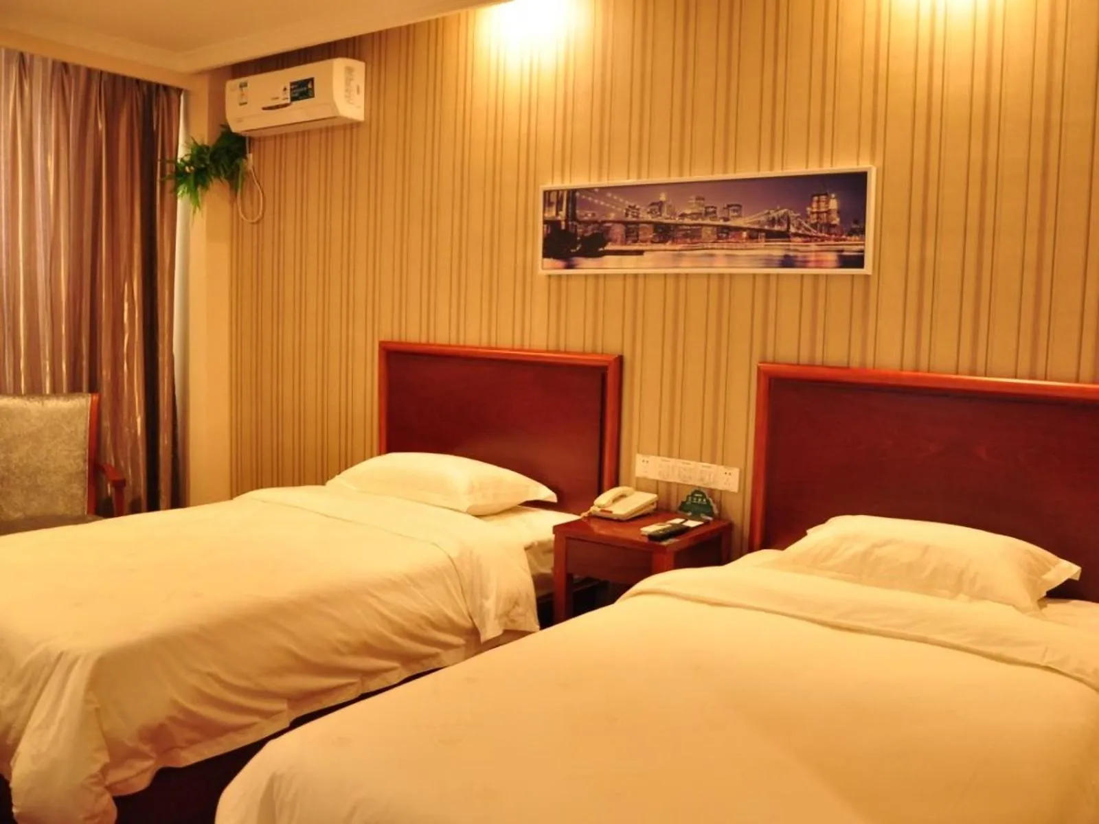 Bed in GreenTree Inn HeNan HeBi HengShan Road Business Hotel