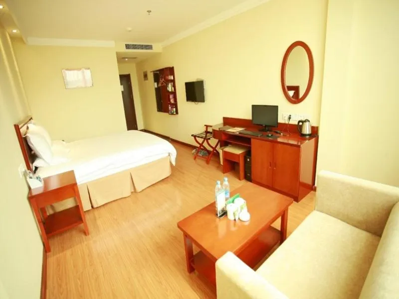 GreenTree Inn Henan Puyang Jingkai Avenue Wuyi Road Business Hotel