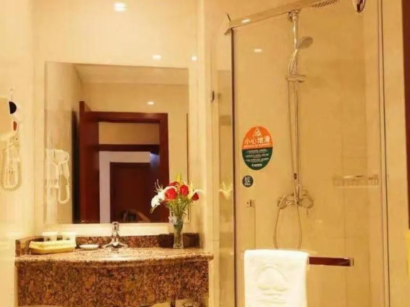 GreenTree Inn Inner Mongolia Chifeng Linxi Ronglin Homeland Express Hotel