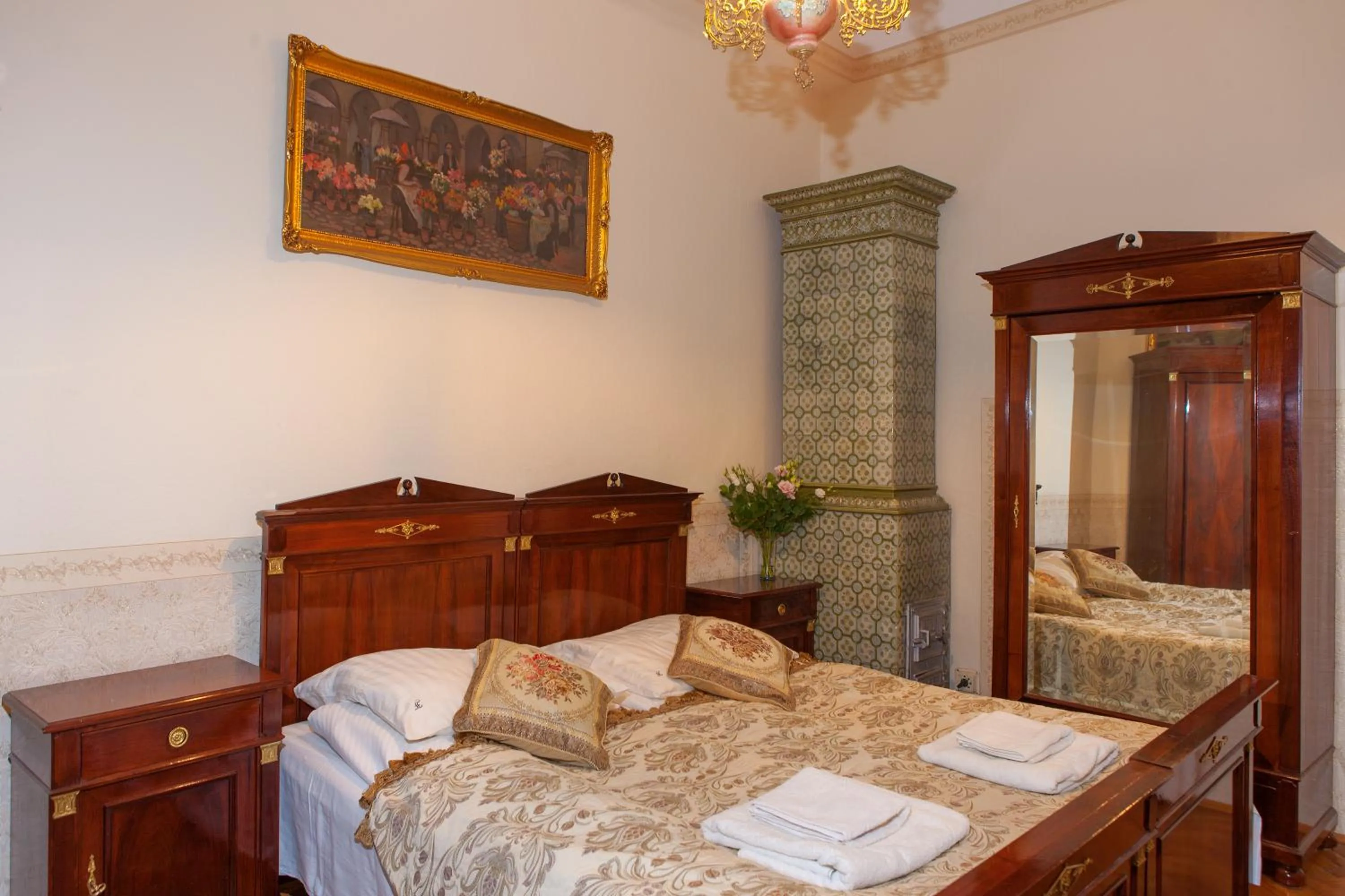 Photo of the whole room in Metropolitan Apartments