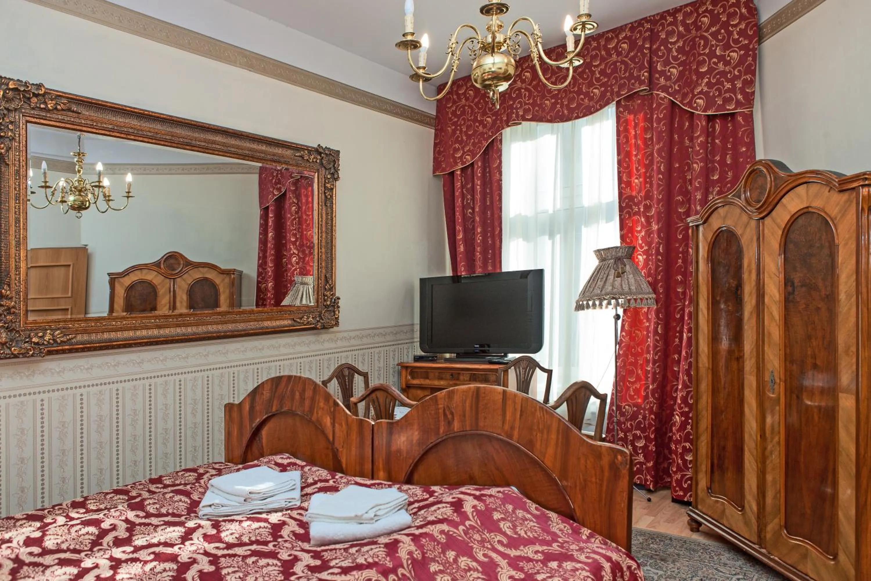 Bedroom in Metropolitan Apartments