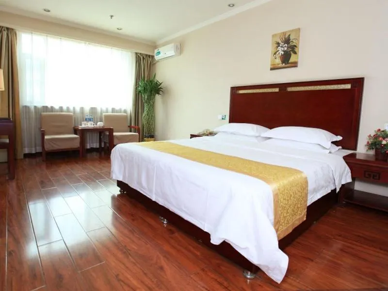 Bed in GreenTree Eastern Anhui Huainan Guangchang Road Hotel