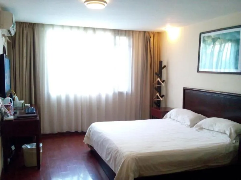 Bed in GreenTree Inn Anhui Suzhou Railway Station Express Hotel