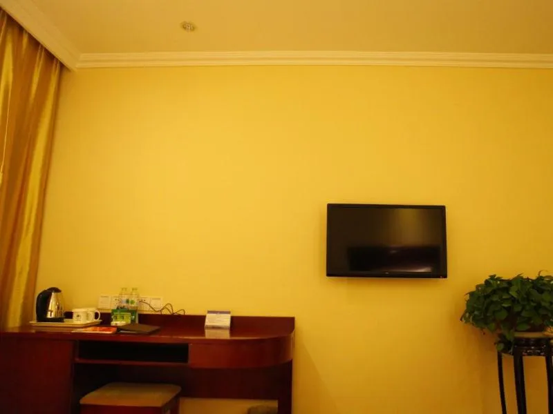 GreenTree Inn Shandong Zaozhuang Xuecheng District Road Taishan Road Road Communist Youth League School Express Hotel