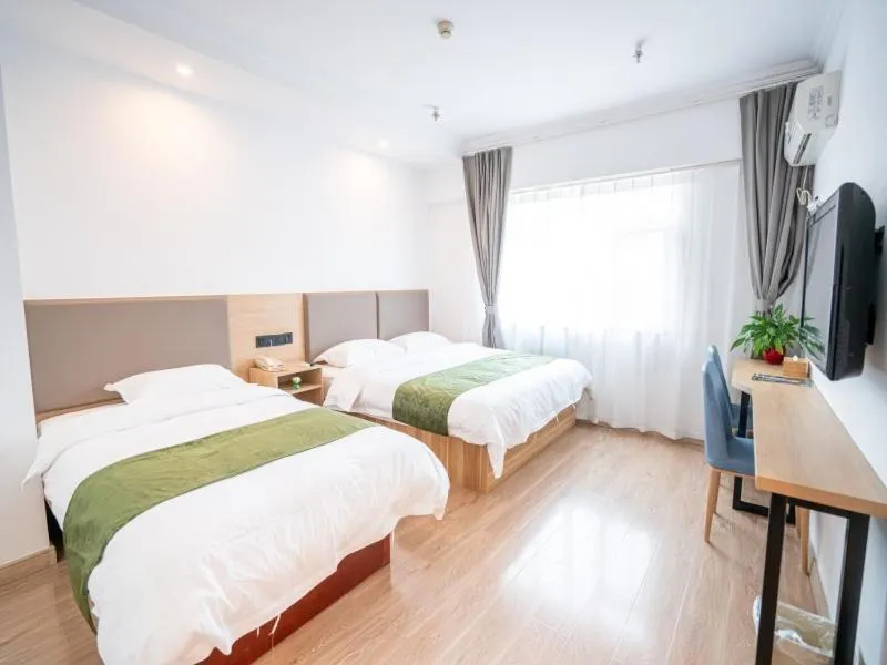 Bed in GreenTree Inn Shandong Rizhao University City Express Hotel