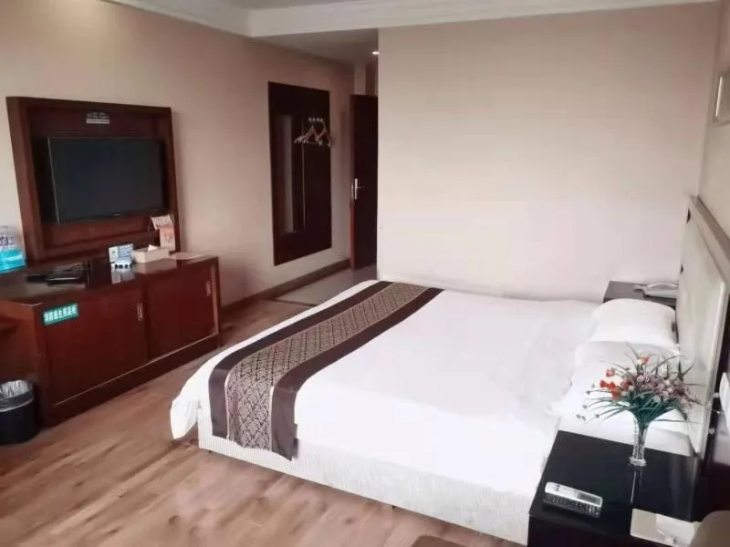 Bed in GreenTree Inn Hubei Huanggang Hong An Wal-Mart Plaza Business Hotel