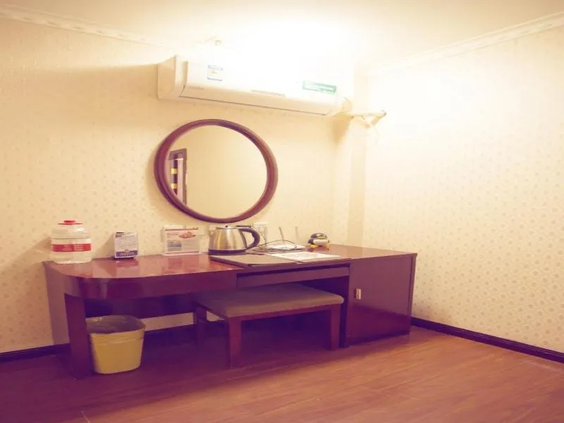 GreenTree Inn Shanxi Yan an Luochuan Fuqian Street Express Hotel