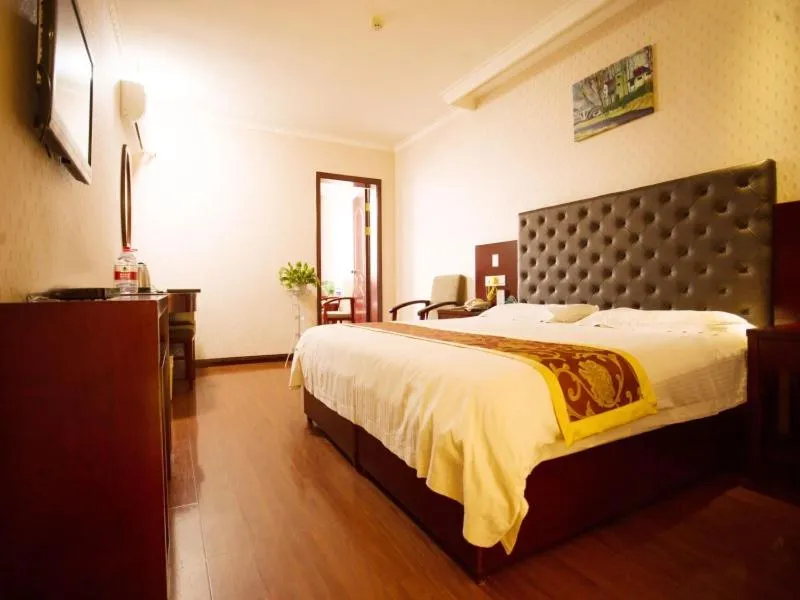 GreenTree Inn Shanxi Yan an Luochuan Fuqian Street Express Hotel