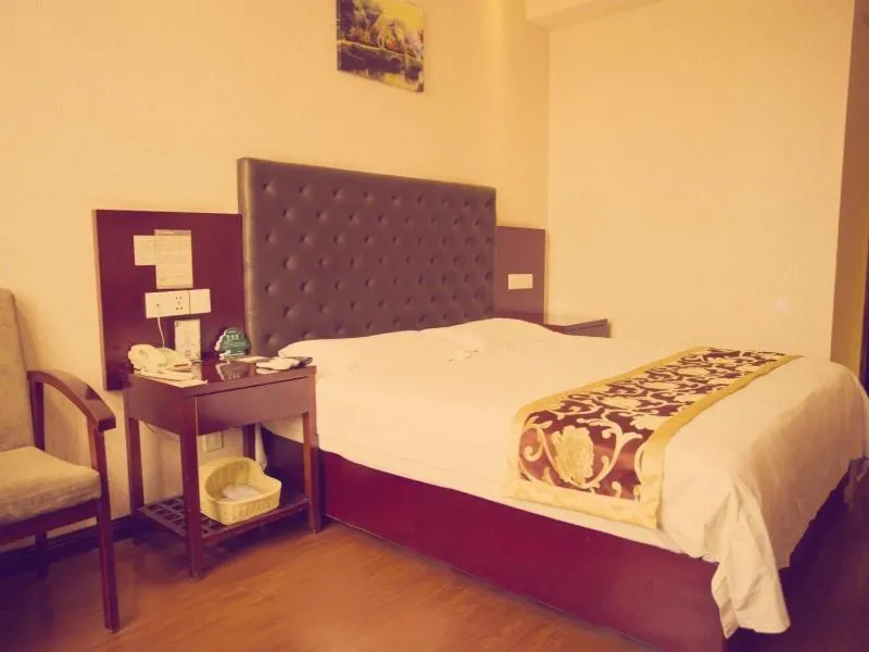 GreenTree Inn Shanxi Yan an Luochuan Fuqian Street Express Hotel