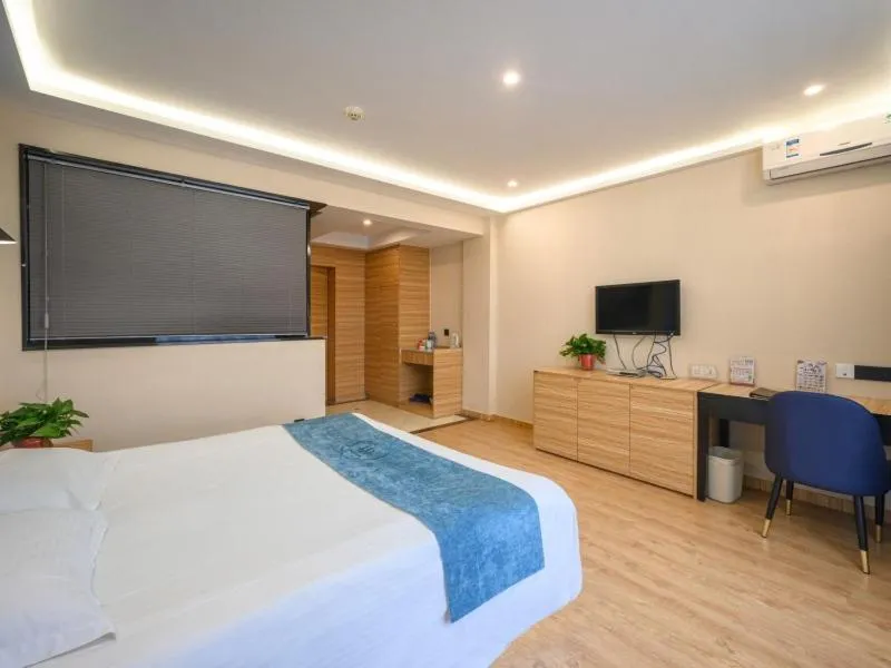 Bed in GreenTree Inn Henan Kaifeng Gulou Square Express hotel