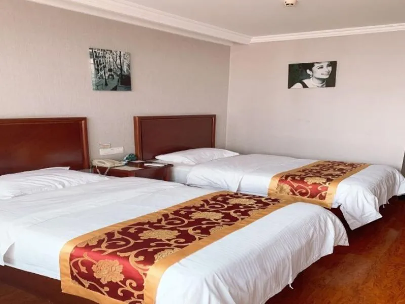 Bed in GreenTree Inn Jiangsu Wuxi Xibei Town Xingtiandi Shell Hotel