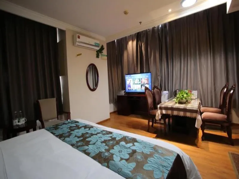 Bed in GreenTree Inn JiangSu WuXi YangJian XiHu Road Express Hotel