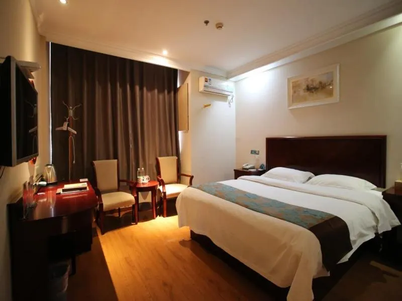 Bed in GreenTree Inn JiangSu WuXi YangJian XiHu Road Express Hotel