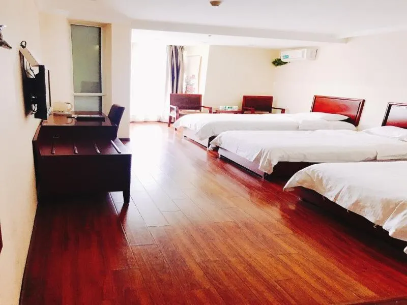 Bed in GreenTree Inn Jiangsu Wuxi Huishan Ancient Town Business Hotel