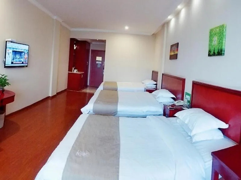 Bed in GreenTree Inn Jiangsu Suzhou Changshu Fangta Park Pedestrian Street Business Hotel