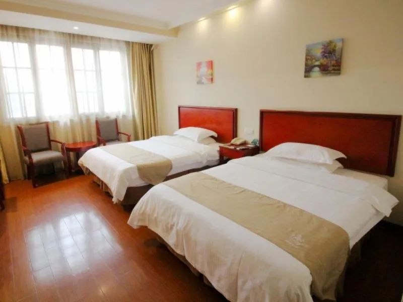 Bed in GreenTree Inn Jiangsu Suzhou Changshu Fangta Park Pedestrian Street Business Hotel