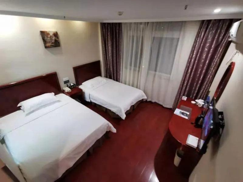 Bed in Greentree Inn Jiangsu Suzhou Kunshan Development Zone Penglang Xinxing Road Express Hotel
