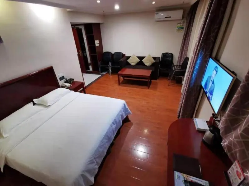 Bed in Greentree Inn Jiangsu Suzhou Kunshan Development Zone Penglang Xinxing Road Express Hotel