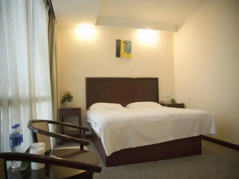 GreenTree Inn Suzhou Guanqian Yangyuxiang Metro Station Business Hotel