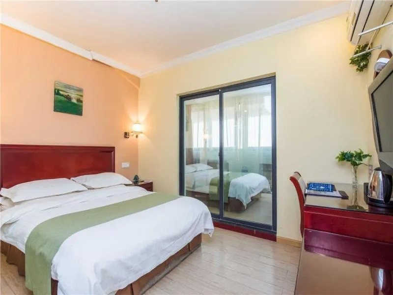Bed in GreenTree Inn Jiangsu Suzhou Mudu Ancient Street Express Hotel