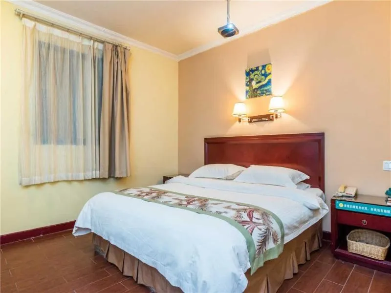Bed in GreenTree Inn Jiangsu Suzhou Mudu Ancient Street Express Hotel