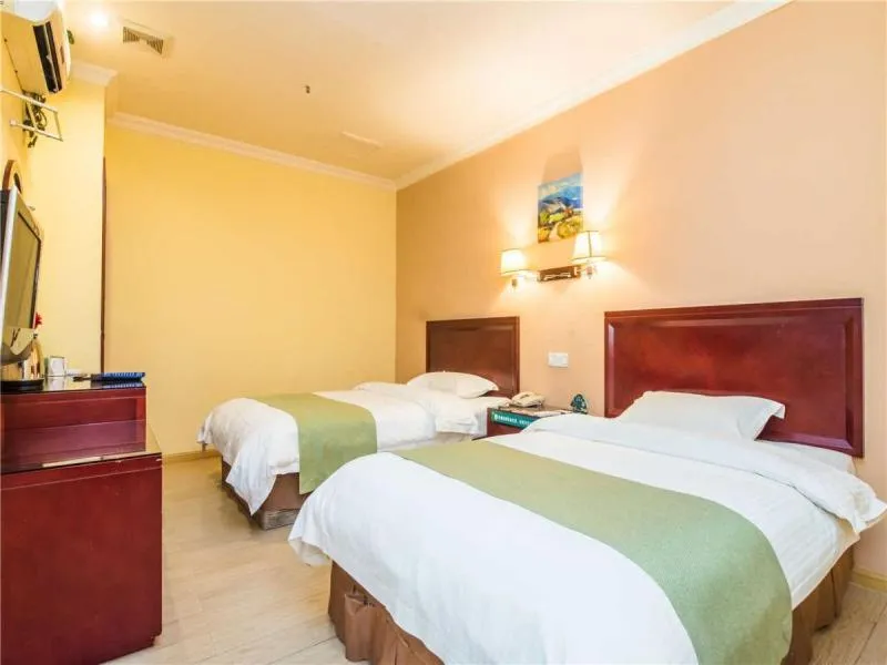 Bed in GreenTree Inn Jiangsu Suzhou Mudu Ancient Street Express Hotel