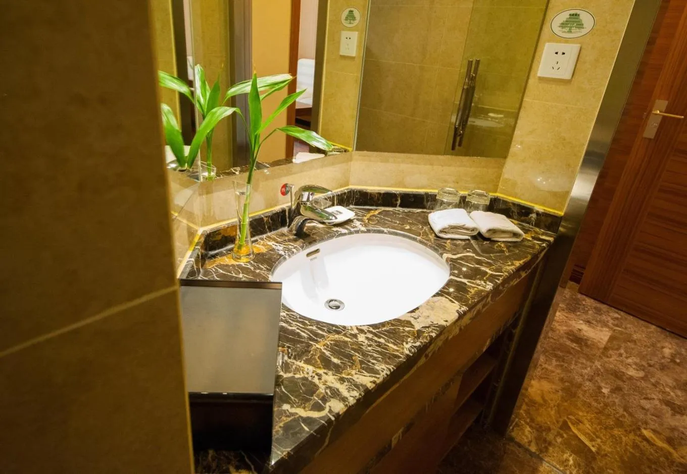 GreenTree Inn Jiangsu Nantong Haimen Sanchang North Wangjiang Road Business Hotel