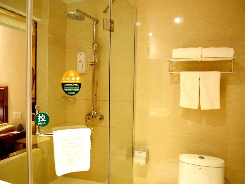 GreenTree Inn Jiangsu Yancheng Dongtai Jianggang Yingbin Road Gangcheng Avenue Business Hotel