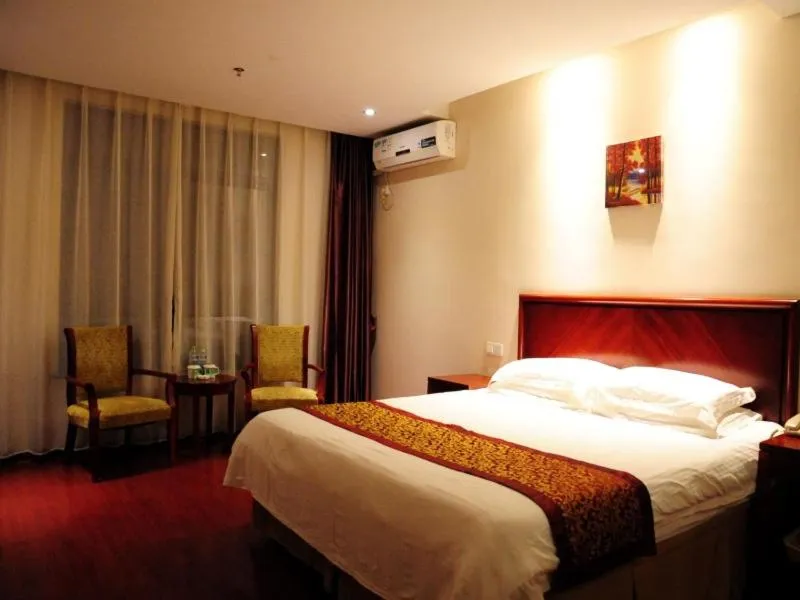 Bed in GreenTree Inn Jiangsu Yancheng Dongtai Jianggang Yingbin Road Gangcheng Avenue Business Hotel