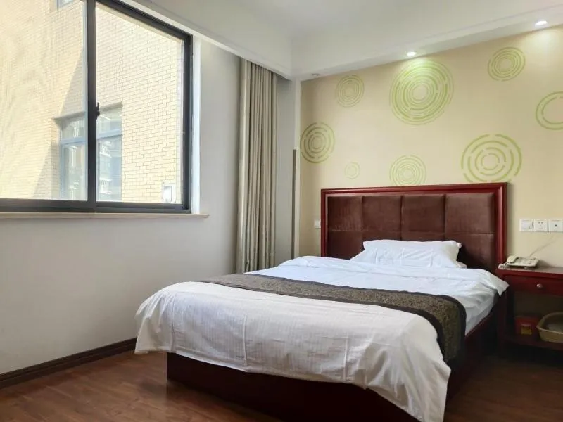 GreenTree Inn Jiangsu Yancheng Dongtai Railway Station Beihai East Road Express Hotel