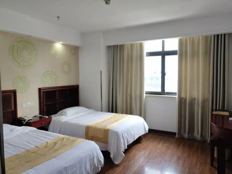 GreenTree Inn Jiangsu Yancheng Dongtai Railway Station Beihai East Road Express Hotel