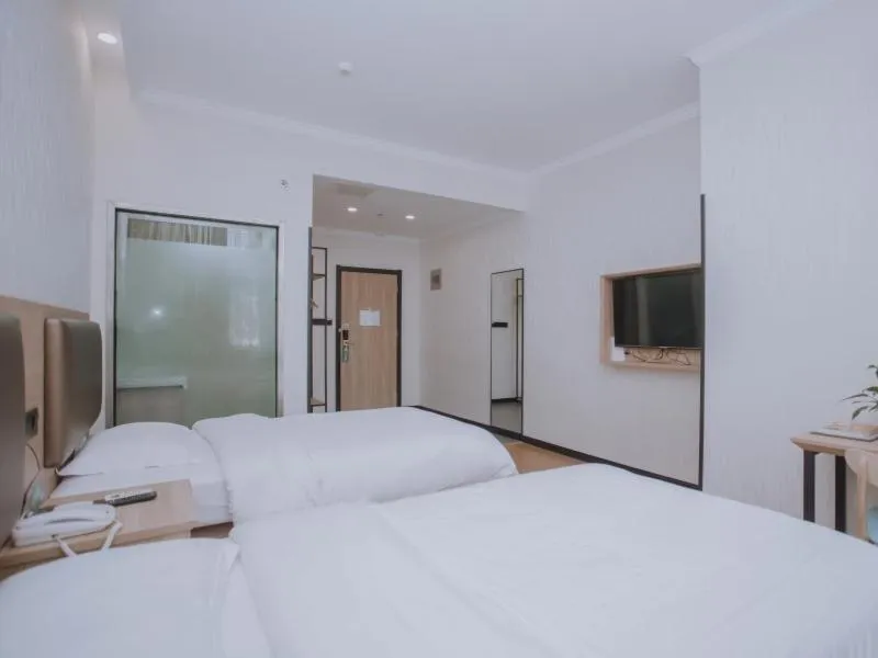 Bed in GreenTree Inn JiangSu HuaiAn North ChengDe Road East BeiJing Road Express Hotel