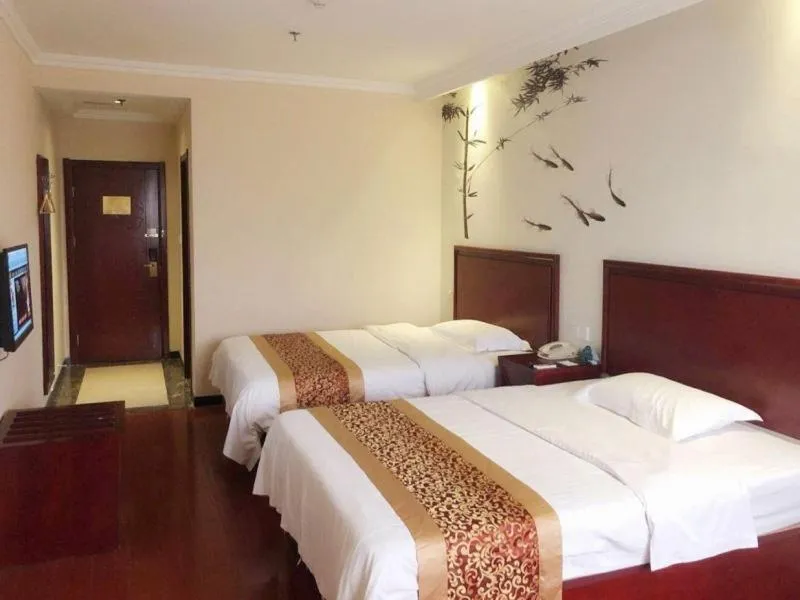 Bed in GreenTree Inn Jiangsu Lianyungang Donghai New Bus Station Express Hotel