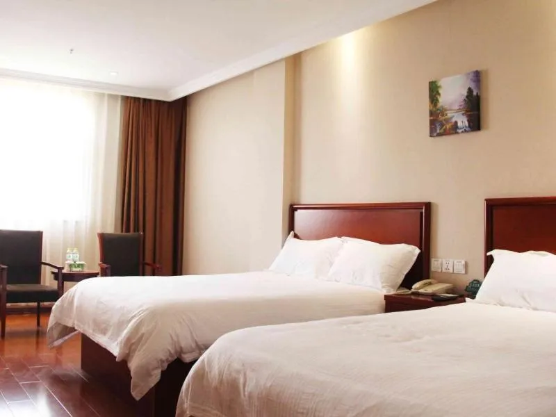 Bed in GreenTree Inn Shandong Qingdao Development District SDUST Express Hotel