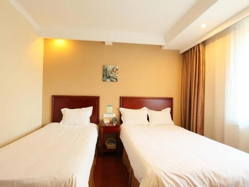 Bed in GreenTree Inn Hefei Maanshan Road Qiupuhe Road Subway Station Business Hotel