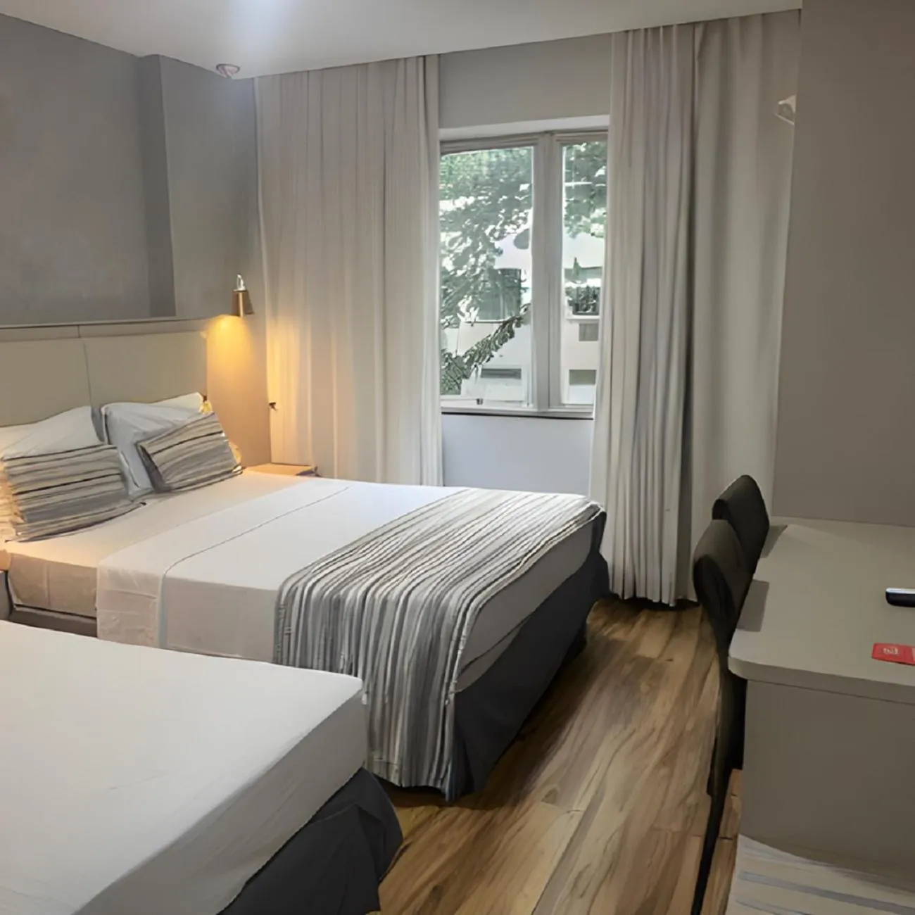 Bedroom, Bed in Real Palace Hotel