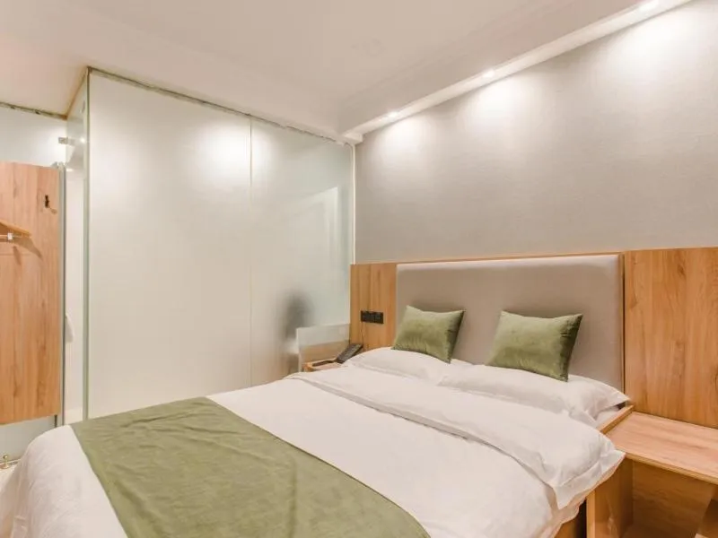 Bed in Greentree Inn Hefei Yakun Plaza Branch