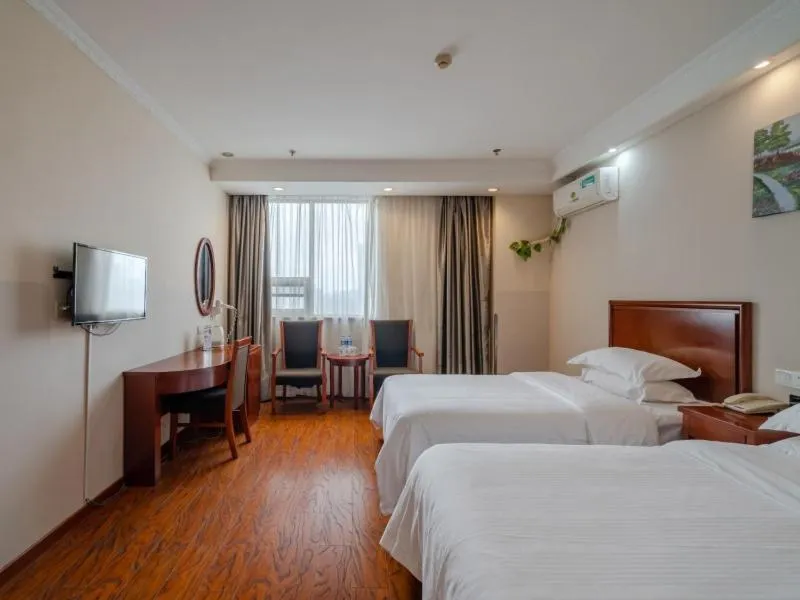 Bed in Greentree Inn Hefei Yakun Plaza Branch