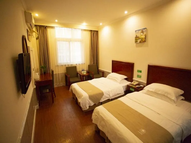 Bed in GreenTree Inn Anhui Hefei Lianhua Road Express Hotel