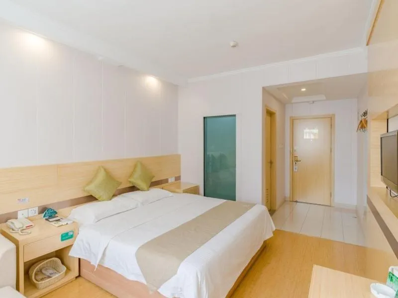 Bed in GreenTree Inn AnHui HeFei High-Speed Railway South Station BaoHe Avenue Government Business Hotel