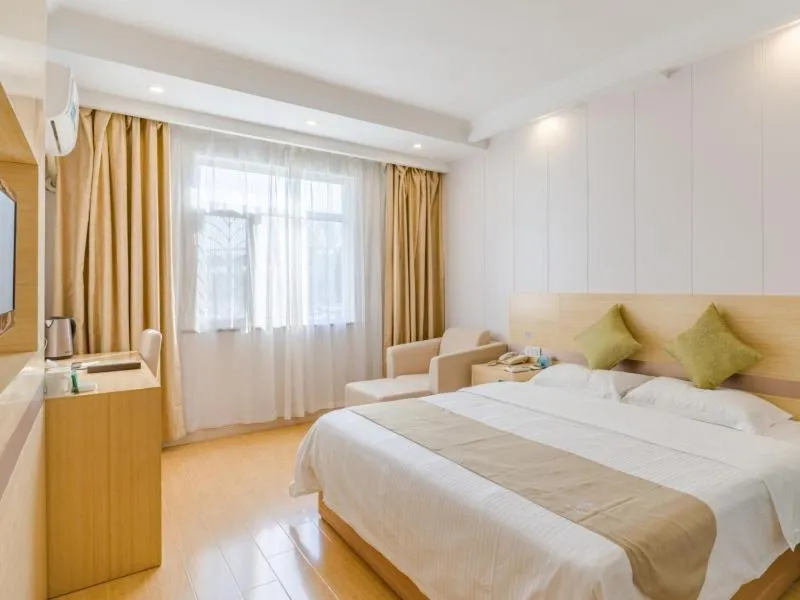 Bed in GreenTree Inn AnHui HeFei High-Speed Railway South Station BaoHe Avenue Government Business Hotel