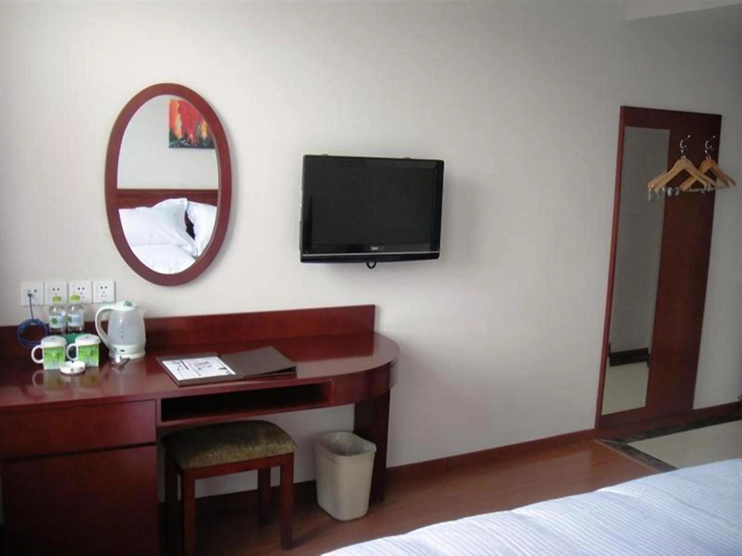 TV and multimedia, Bed in GreenTree Inn Zhejiang Ningbo Passenger Transport Center Tongda Road Shell Hotel