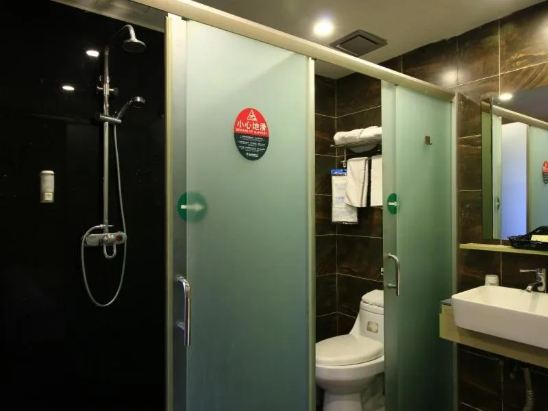 GreenTree Inn WenZhou LuCheng XiaoNanMen Express Hotel